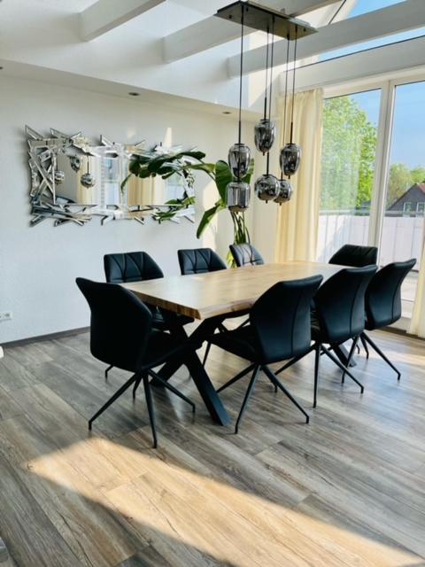 Apartment 160Qm 5 Schlafzimmer 1 Wohnzimmer Terrasse Und Balkon Wilhelmshaven Exteriör bild