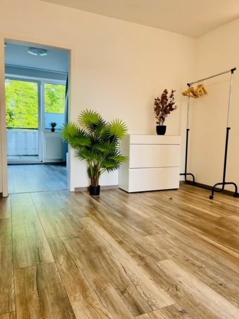 Apartment 160Qm 5 Schlafzimmer 1 Wohnzimmer Terrasse Und Balkon Wilhelmshaven Exteriör bild