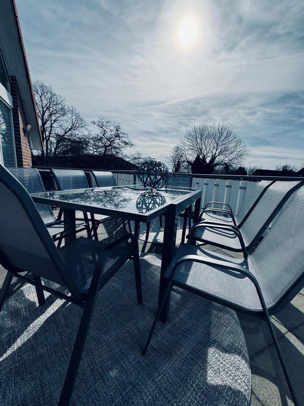 Apartment 160Qm 5 Schlafzimmer 1 Wohnzimmer Terrasse Und Balkon Wilhelmshaven Exteriör bild
