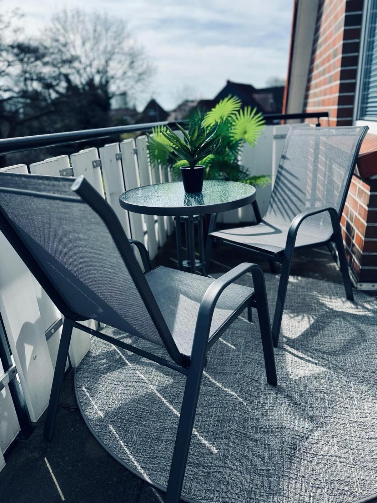 Apartment 160Qm 5 Schlafzimmer 1 Wohnzimmer Terrasse Und Balkon Wilhelmshaven Exteriör bild